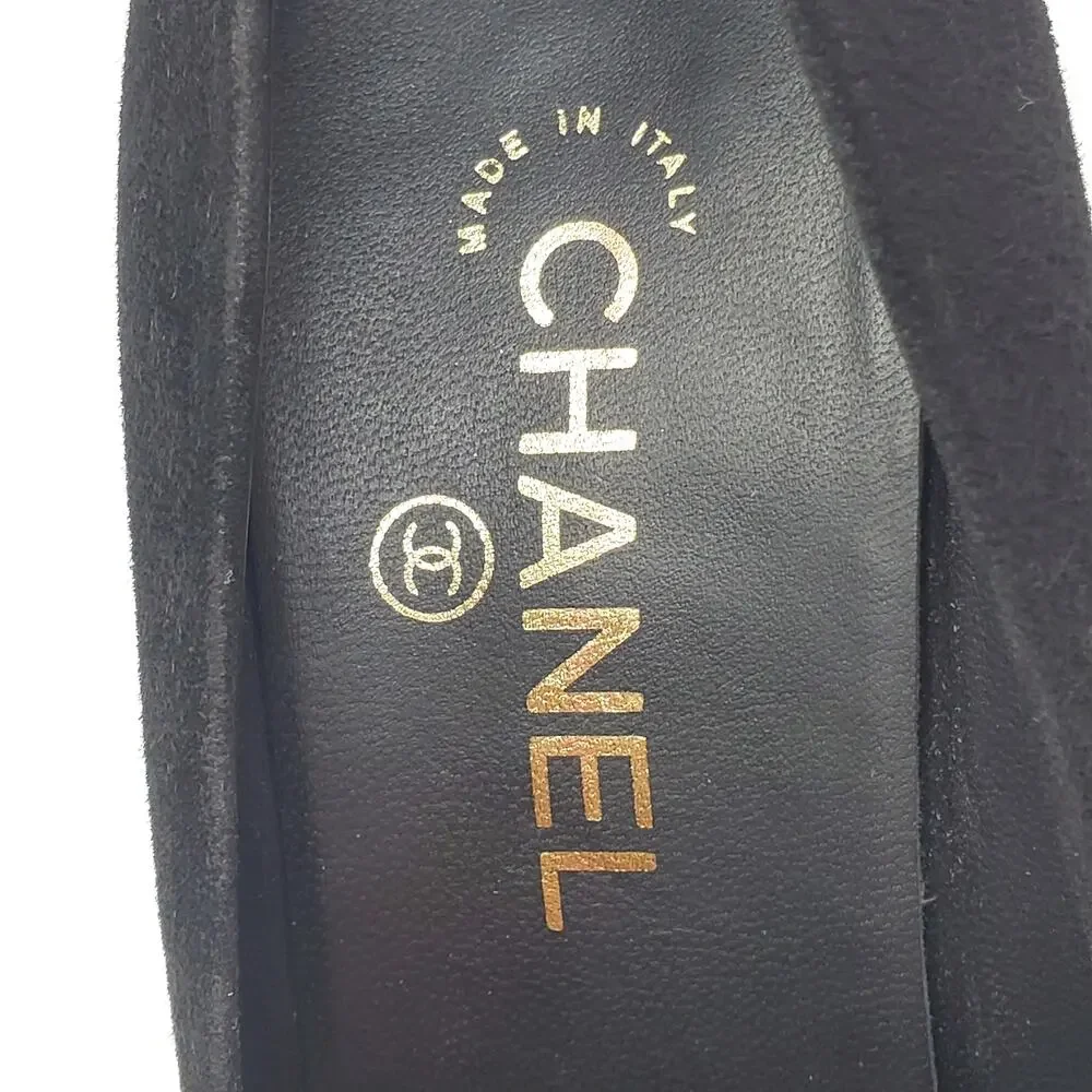 Chanel 2018 Interlocking CC Logo Pumps High Heel Suede Leather Black 39.5 US 9.5